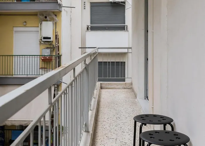 Apartman Indiana By Halu! Stylish 2bd Near Papafi Metro Station Szaloniki
